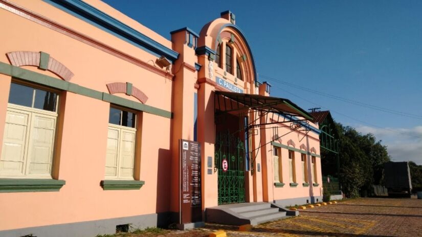 Museu e Acervo Municipal 'Fotógrafo Haroldo Ângelo Pazinatto': Instalado na antiga estação ferroviária, o museu preserva a história e a memória da cidade por meio de objetos, fotografias e registros históricos/ Prefeitura Municipal de Valinhos