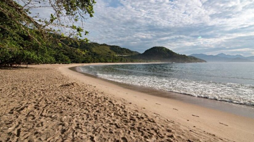 
Sol, chuva e mar cristalino: em qualquer estação, Ubatuba revela por que suas praias estão entre as mais queridas pelos viajantes/ Divulgação