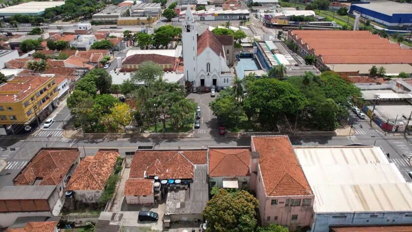 A cidade ganhou fama nacional por dar nome ao sanduíche "Bauru", símbolo de orgulho e identidade local