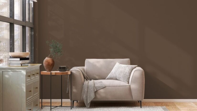 O marrom tabaco adiciona peso visual e aconchego, ideal para composições mais sofisticadas e intimistas/ Reprodução Suvinil