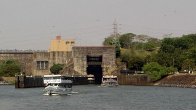 A cidade, localizada a cerca de 280 km de São Paulo, construiu sua identidade em torno da navegação