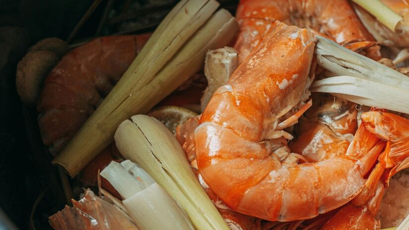 Muitas culturas acreditam que as escamas brilhantes dos peixes representam riqueza e prosperidade/Freepik
