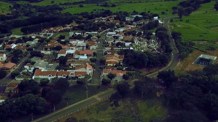 A cidade representa a resistência das pequenas localidades diante do êxodo rural e da urbanização acelerada