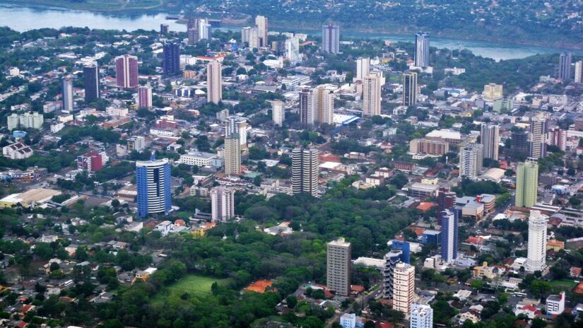 8º Foz do Iguaçu (PR): Destino turístico internacional, Foz do Iguaçu tem serviços valorizados e preços pressionados pela forte presença de visitantes/ enioprado/Wikimedia Commons