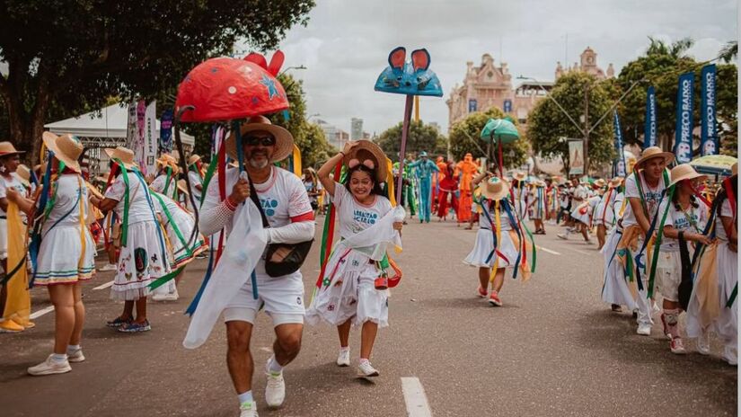  Há mais de três décadas, o Pavulagem transforma as ruas em palco e o público em parte da celebração amazônica/  Adryan Schawann

