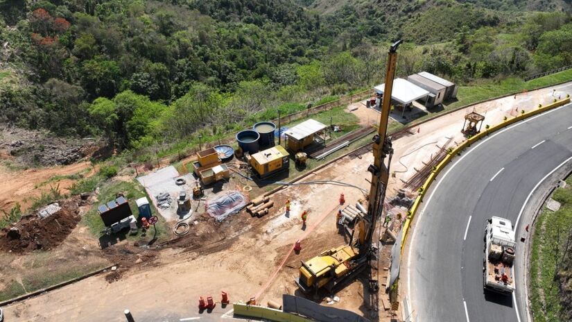 Trabalho noturno e frentes ativas: equipes atuam em 34 canteiros simultâneos / Divulgação/CCR