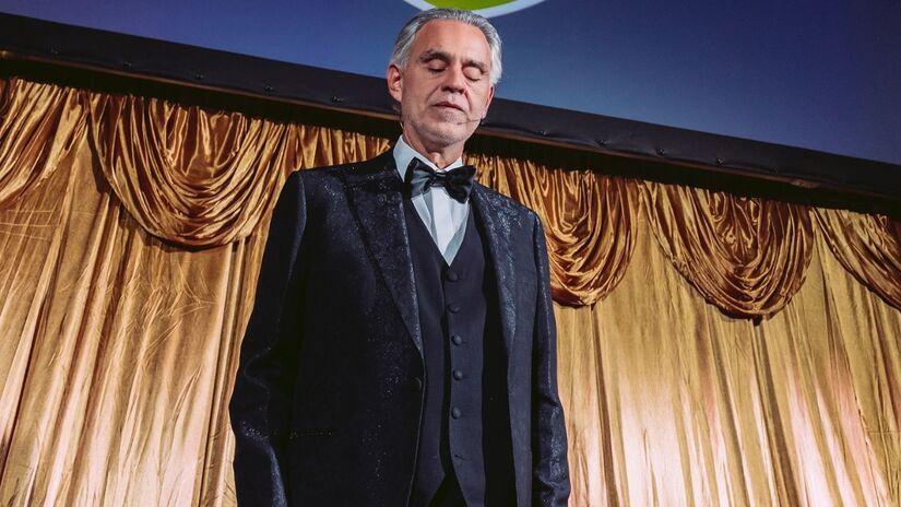 Andrea Bocelli é um tenor, compositor e produtor italiano, amplamente considerado o artista clássico crossover mais popular da história/Reprodução/Instagram