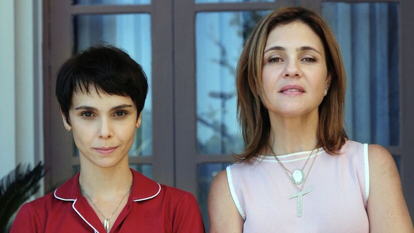 O drama central envolvia Carminha, que se casou com o milionário Tufão enquanto mantinha um caso secreto com seu amante, Max, e a chegada de Nina para expor a farsa/Reprodução/Globo