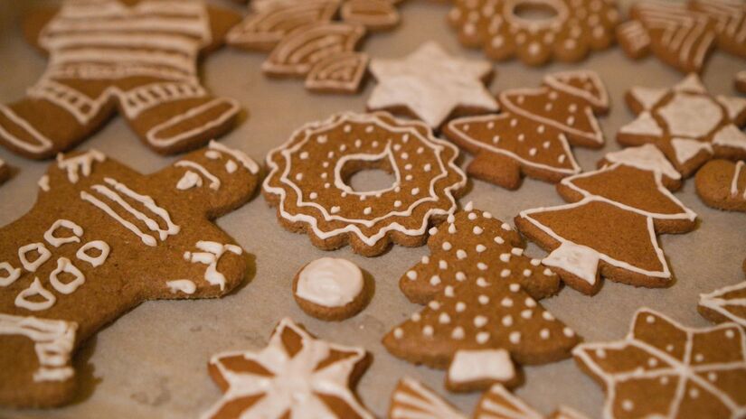 Para manter seus biscoitos de Natal crocantes e aromáticos por até duas semanas, armazene-os em potes herméticos e mantenha-os longe da umidade. Prepare com antecedência e garanta a ceia/Unsplash