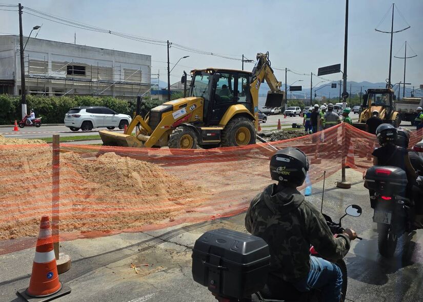 A chegada à cidade de Santos, na manhã desta quarta-feira (5), foi um verdadeiro desafio/Isabella Fernandes - DL