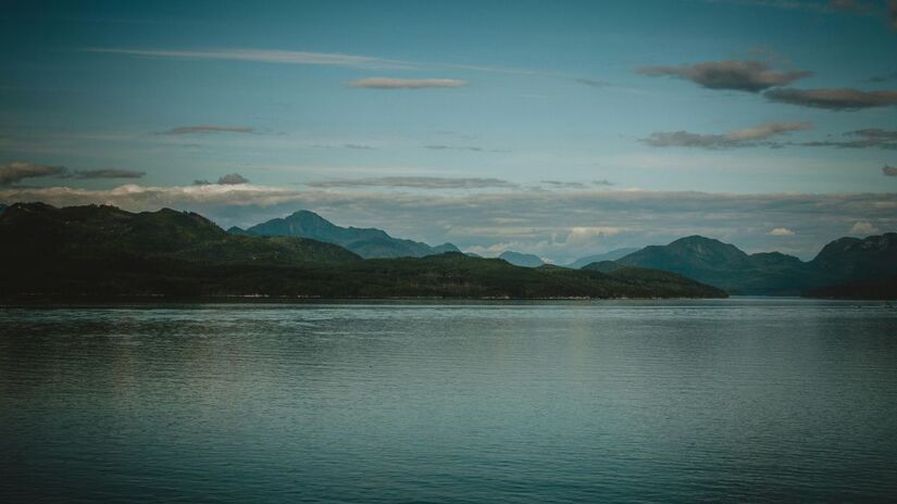 A ausência de aquecimento solar durante a Noite Polar contribui para a queda extrema de temperaturas no Círculo Polar Ártico. Isso influencia a formação de massas de ar geladas, como o vórtice polar/Pexels