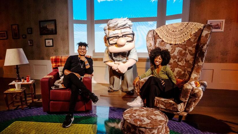 O Magic Kingdom é o parque clássico e o lar do icônico Castelo da Cinderela. É o coração da Disney, ideal para quem busca nostalgia e encontrar os personagens clássicos/Divulgação