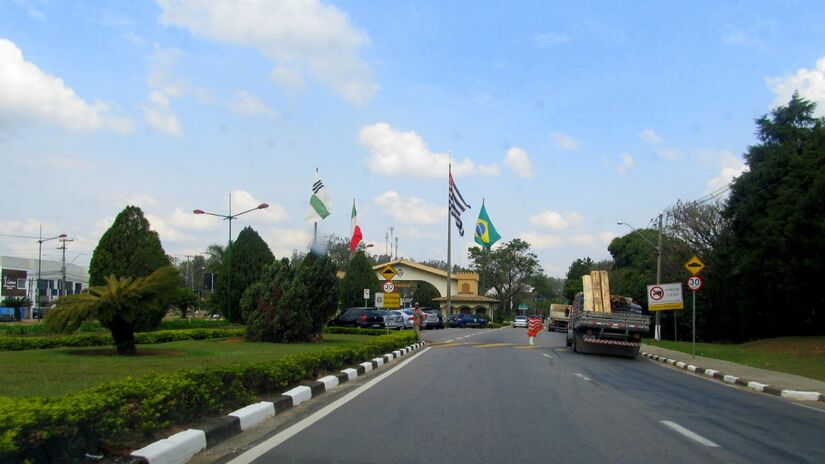 O portal da cidade / enioprado/Wikimedia Commons