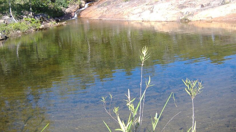 Piscinas naturais, cânions e trilhas no Cerrado: em Buenópolis, cada caminhada termina em um novo cartão-postal / Reprodução/minasgerais.com.br
