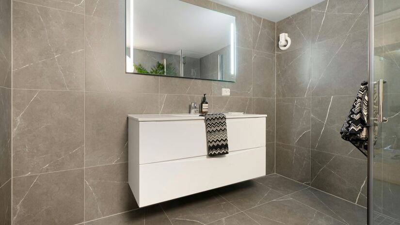 Suas partículas abrasivas suaves foram desenvolvidas para remover as manchas dos dentes, sem que o esmalte seja danificado (Lisa Anna/Pexels)