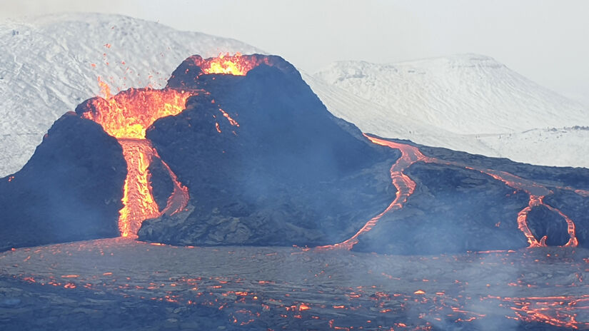 Especialistas lembram que o Fagradalsfjall, no vale de Reykjanes, entrou em erupção após 800 anos de silêncio / Wikimedia Commons/Berserkur 