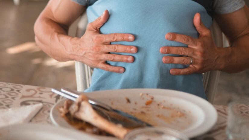 Exercícios aeróbicos e de força ajudam a diminuir a gordura hepática, mesmo sem perda de peso significativa/Pexels