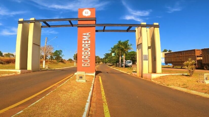 A fama dos enxovais atrai milhares de turistas semanalmente