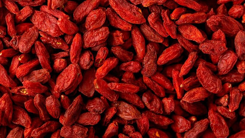 Melhora da visão: rica em luteína e zeaxantina, protege os olhos da ação dos raios UV e ajuda a prevenir degeneração macular