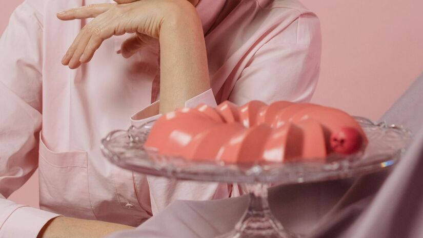 Sabia que a gelatina é quase pura proteína? Por ser derivada do colágeno animal, ela é ótima para a saúde da pele, unhas e cabelos, atuando como um suplemento natural em sua dieta/Pexels