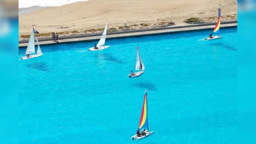 A piscina está localizada no resort San Alfonso del Mar (Reprodução)