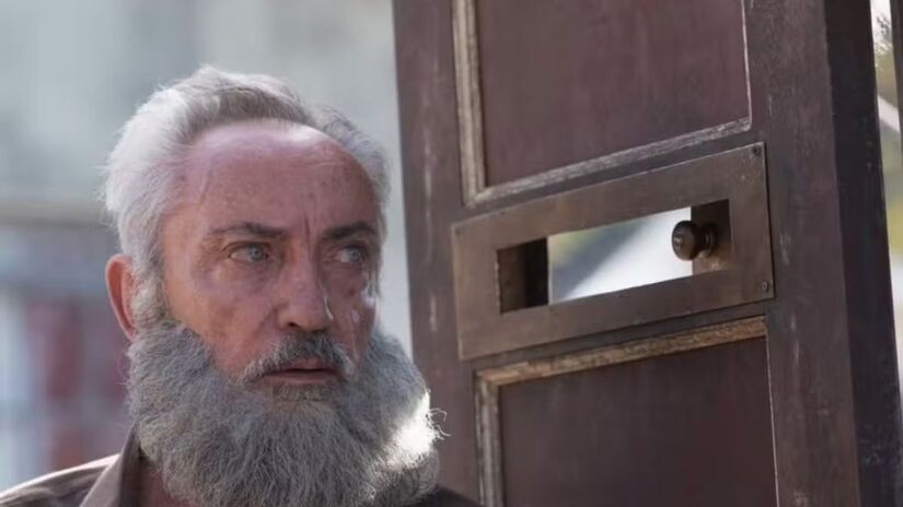 Ele também fez parte do elenco de 'Meu Vizinho Adolf', um dos seus últimos grandes papéis no cinema (Divulgação)