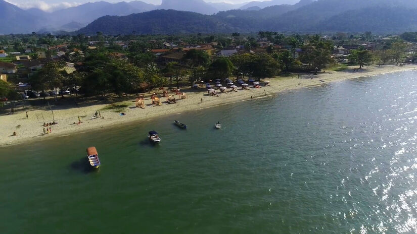 No Jabaquara, o visitante não encontra apenas um banho de mar / Reprodução/YouTube Jéssica Siqueira