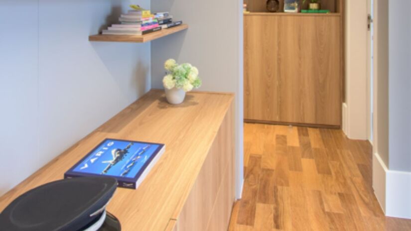 A instalação exige um preparo cuidadoso do contrapiso, que deve estar nivelado e seco/Reprodução/Buzina de Imagem