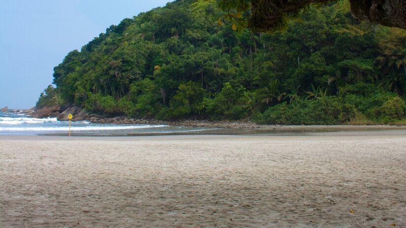 O encontro entre mar, vento e natureza cria uma atmosfera perfeita para relaxar e renovar as energias / Kell Kell/Panoramio