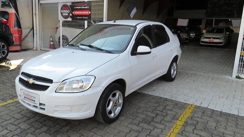 Chevrolet Prisma 2012 1.4 / Reprodução/Youtube/Classificarros