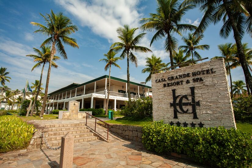 O resort de luxo está localizado na Praia da Enseada, em Guarujá (Divulgação)