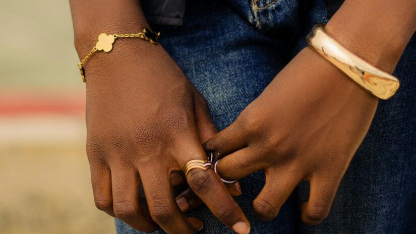 A maneira como você se veste influencia a primeira impressão que as pessoas têm de você/Pexels