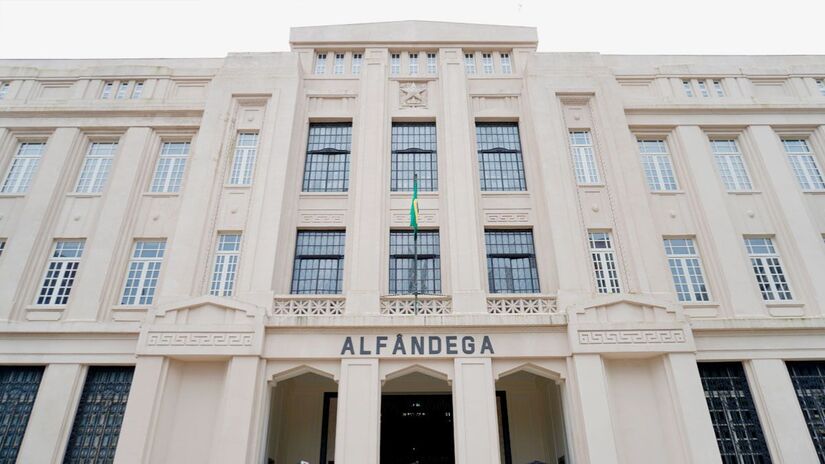 Alfândega em Santos/Renan Lousada/DL