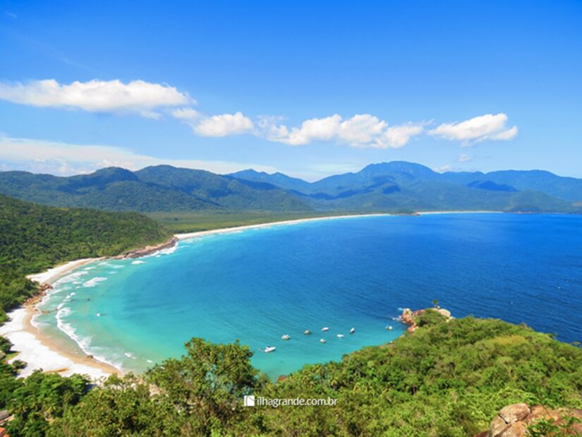 Ilha Grande ou cenário gerado por IA? A natureza aqui caprichou em cada detalhe (Divulgação)