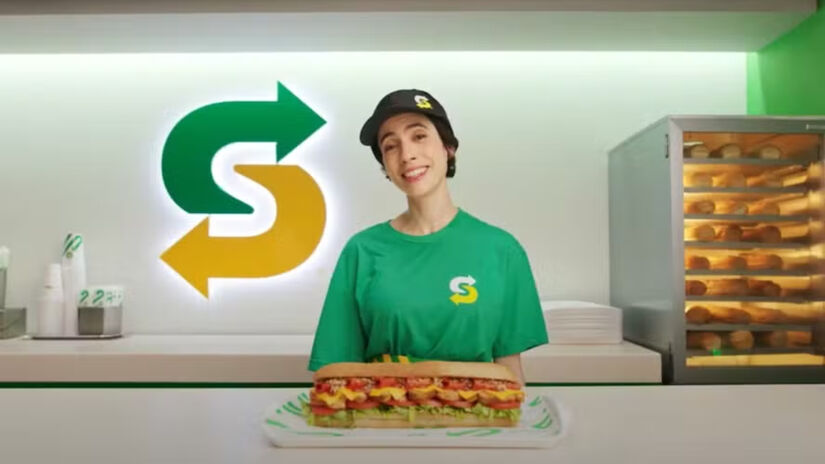 O Subway deu início ao seu esquenta oferecendo sanduíches de 30 centímetros pelo preço dos de 15 / Divulgação