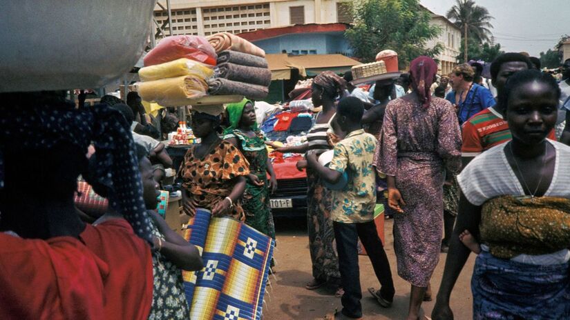 21&ordm;  Togo: Apesar de uma melhora desde 2013, o país ainda sofre com corrupção sistêmica, fragilidade institucional, preocupações com a segurança e dificuldades econômicas afetam o otimismo da população/ H. Grobe/Wikimedia Commons