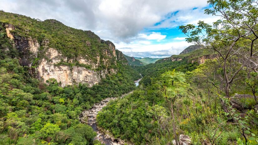 Chapada dos Veadeiros  Região ganha destaque entre quem busca tranquilidade, contato com a natureza e experiências de bem-estar na virada/ MTur Destinos/Wikimedia Commons
