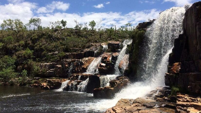 Alto Paraíso de Goiás  Porta de entrada da Chapada dos Veadeiros, a cidade atrai visitantes em busca de trilhas, cachoeiras e experiências de bem-estar na virada do ano/ Bibliofilia/Wikimedia Commons