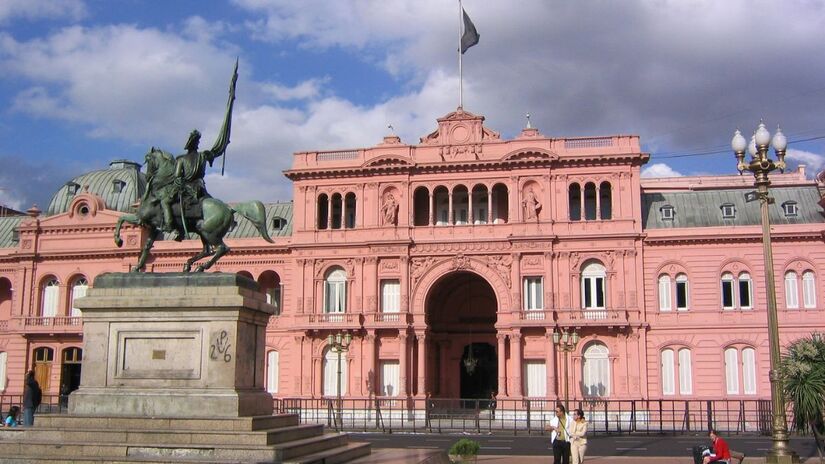 Buenos Aires  Destino tradicional combina celebrações públicas, gastronomia e intensa vida cultural no Ano-Novo/ Phil Whitehouse/Wikimedia Commons