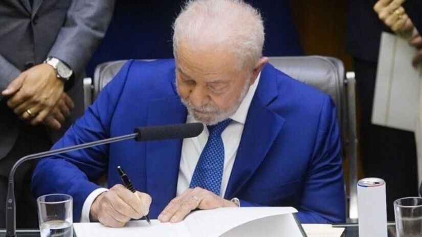 5&ordm; lugar: Mudanças nas leis trabalhistas para feriados; As novas regras para o trabalho em domingos e feriados, em vigor desde julho, foram essenciais para 1,46 milhão de trabalhadores e empresários. (Wikimedia Commons)