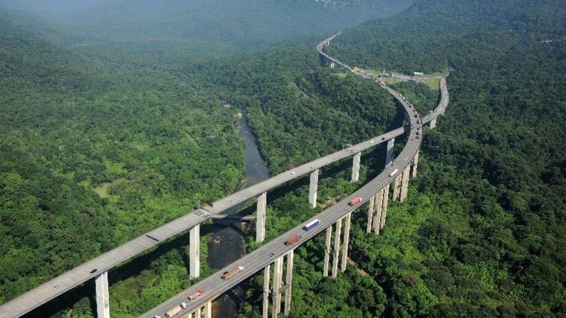 Já na parte de engenharia, as obras vão enfrentar um cenário geológico complexo, com formações rochosas instáveis, lençóis freáticos e áreas sujeitas a deslizamentos (Governo de SP/Divulgação)