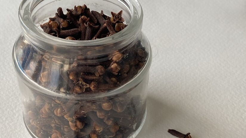 Fortalece o sistema imunol&oacute;gico (a&ccedil;&atilde;o antibacteriana, antif&uacute;ngica, antiviral e est&iacute;mulo das defesas naturais) / Pixabay