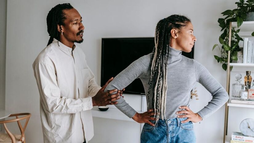 Entretanto, deve-se analisar em quais situações esse cenário deve ser aplicado, como, por exemplo, ao proferir uma informação errada durante uma conversa (Alex Green/Pexels)