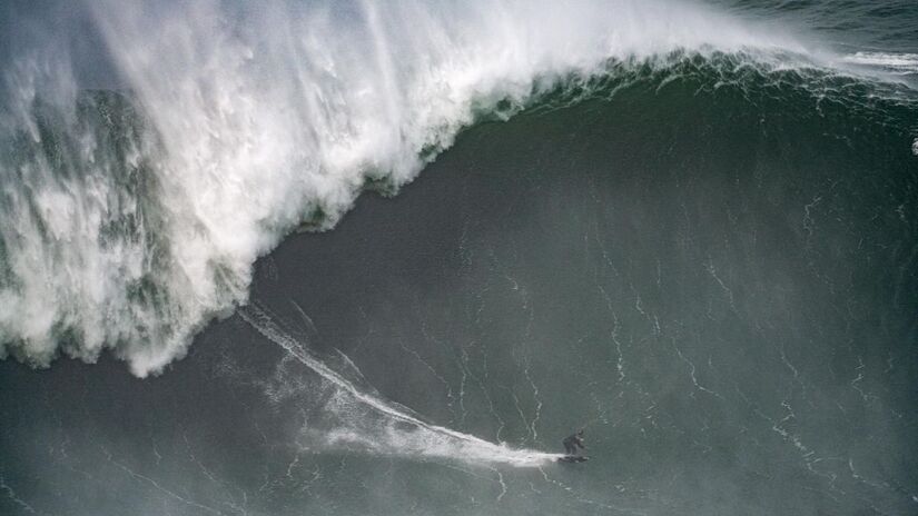 O atual recorde pertence ao alem&atilde;o Sebastian Steudtner, com 26,21 m, tamb&eacute;m em Nazar&eacute;. Agora, esse posto voltou para o fundador da equipe GoBigger Team e campe&atilde;o da WSL (Jayden/Reprodu&ccedil;&atilde;o)