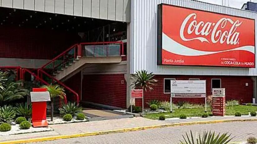 A maior fábrica da Coca-Cola do mundo funciona 24h por dia em Jundiaí/Divulgação