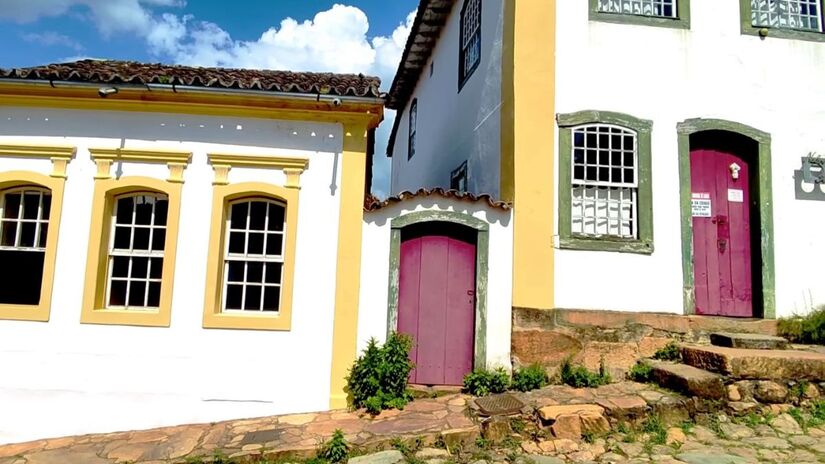 A cidade mantém forte identidade colonial do século XVIII / Reprodução Youtube/De fora em Juiz de Fora