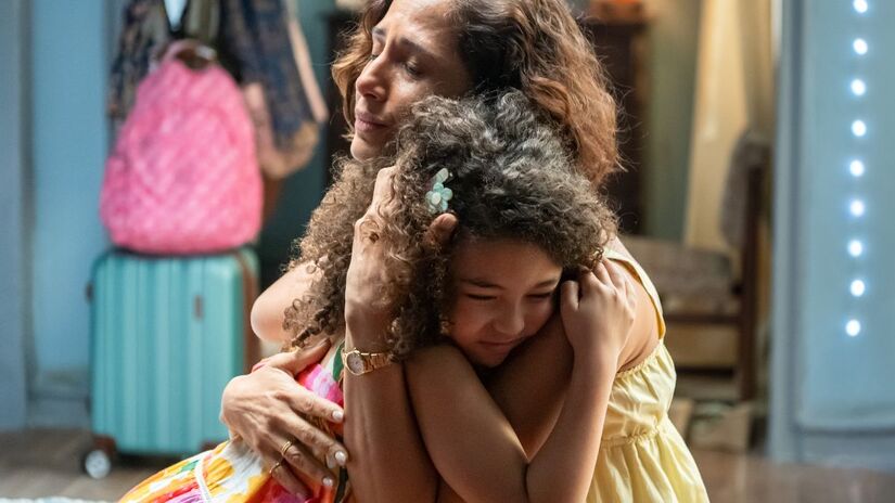 Camila Pitanga grava cenas de reencontro emocionante entre Ellen e a filha Sofia no Rio de Janeiro  Globo/ Estevam Avellar