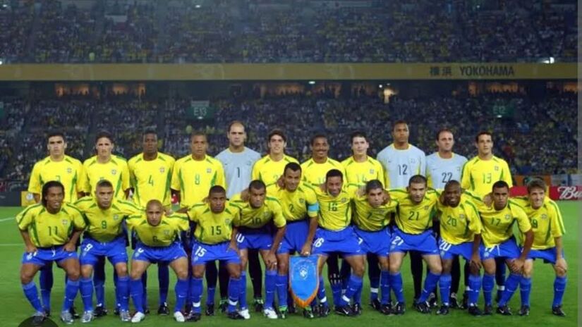 Seleção de 2002: A equipe pentacampeã na Coreia do Sul/Japão, liderada por Ronaldo, Rivaldo e Ronaldinho/ Reprodução CBF