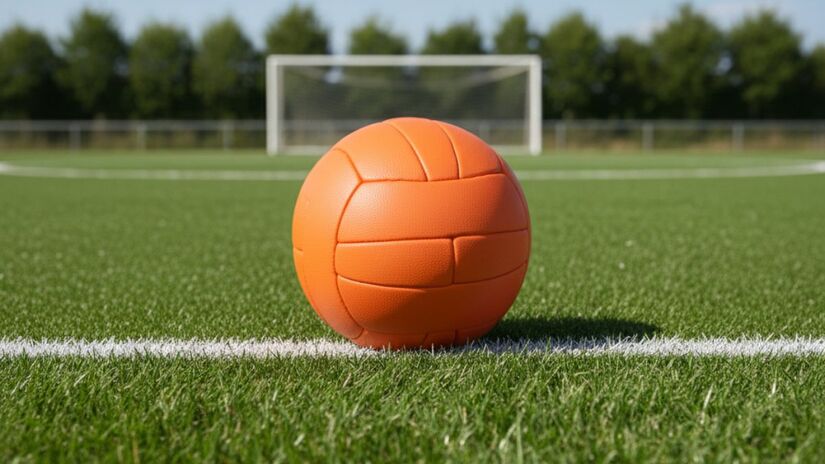 Bola da Copa de 1966, que ocorreu no Inglaterra, chamada de Challenge 4-Star/ Imagem meramente ilustrativa/Gerado por IA/Gemini