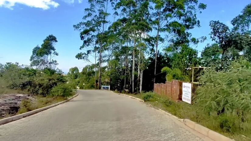 O vilarejo fica em Minas Gerais, no distrito de Ouro Preto